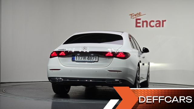 Mercedes E-CLASS E220d 4MATIC Exclusive купить на сайте DeffCars
