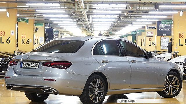 Mercedes E-CLASS E350 4MATIC Avantgarde купить на сайте DeffCars