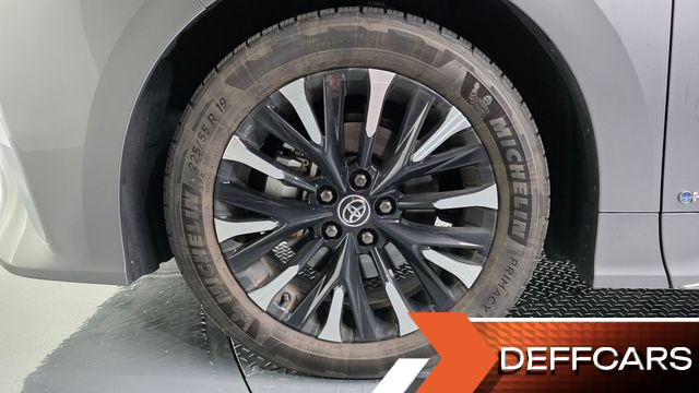 Toyota ALPHARD 2.5 HEV Executive AWD купить на сайте DeffCars