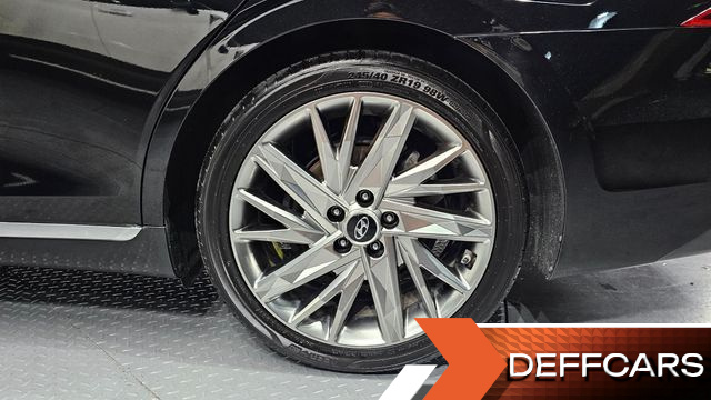 Hyundai GRANDEUR 2.5 Calligraphy купить на сайте DeffCars