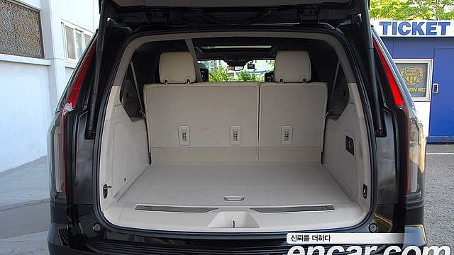 Cadillac ESCALADE 6.2 ESV ESV Premium Luxury Platinum купить на сайте DeffCars