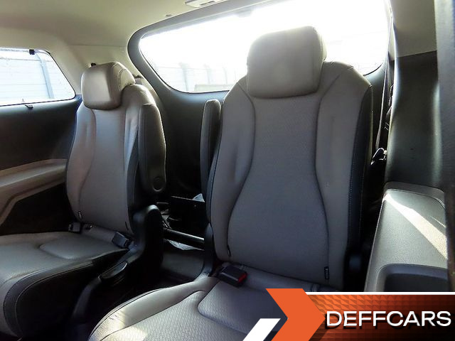 Kia CARNIVAL 9-Seater Signature купить на сайте DeffCars