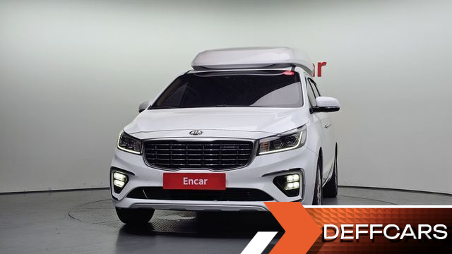 Kia CARNIVAL 9-Seater Hi-Limousine Prestige купить на сайте DeffCars