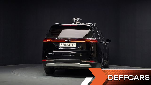 Kia CARNIVAL 9-Seater Signature купить на сайте DeffCars