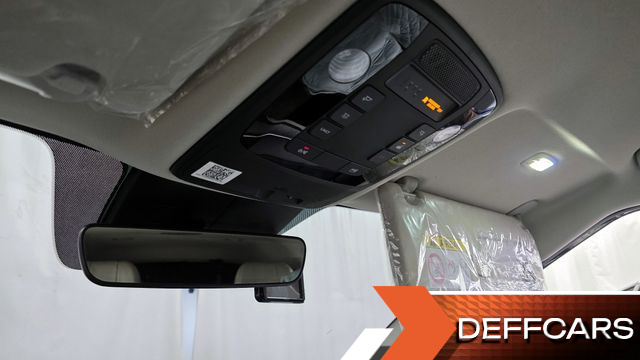 Kia CARNIVAL 7-Seater Signature купить на сайте DeffCars