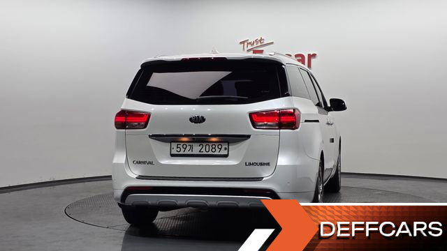 Kia CARNIVAL 7-seater Limousine President купить на сайте DeffCars