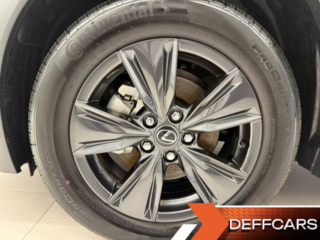 Lexus UX 2.0 2WD купить на сайте DeffCars