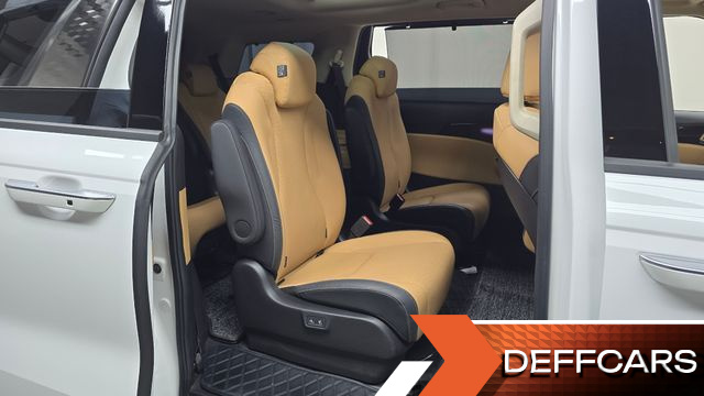 Kia CARNIVAL Gasoline 9-Seater Signature купить на сайте DeffCars
