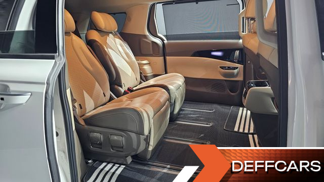 Kia CARNIVAL 7-Seater Signature купить на сайте DeffCars