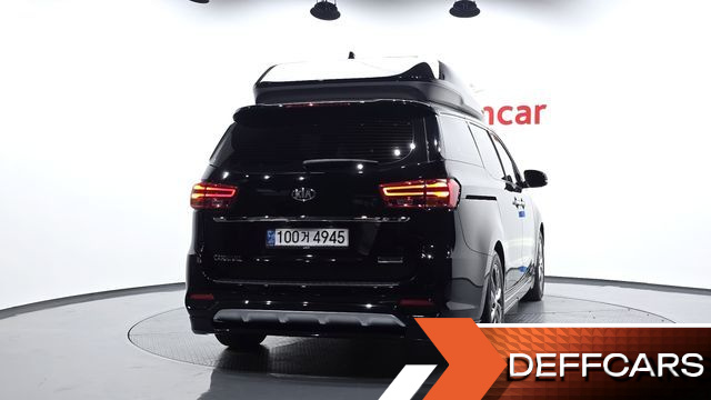 Kia CARNIVAL Gasoline 9-Seater Hi-Limousine Noblesse Special купить на сайте DeffCars