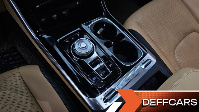Kia CARNIVAL 9-Seater Signature купить на сайте DeffCars