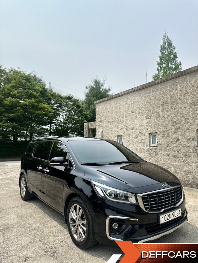 Kia CARNIVAL 9-Seater Prstige купить на сайте DeffCars