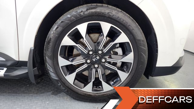 Kia CARNIVAL 9-Seater Signature купить на сайте DeffCars