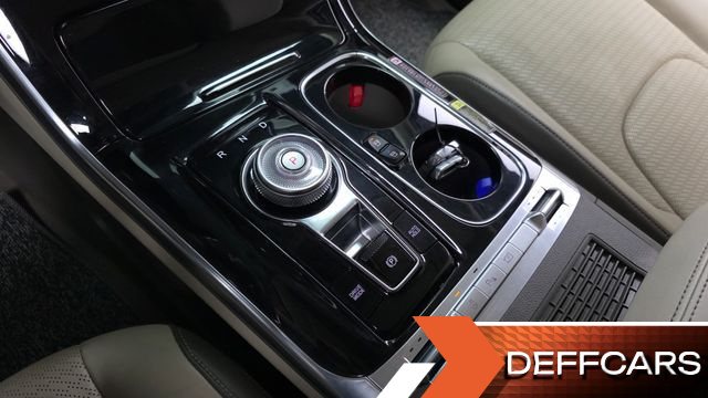 Kia CARNIVAL Gasoline 9-Seater Hi-Limousine Signature купить на сайте DeffCars