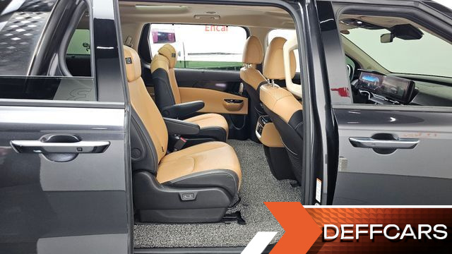 Kia CARNIVAL Gasoline 9-Seater Signature купить на сайте DeffCars