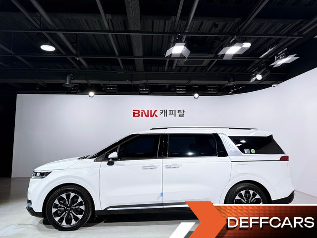 Kia CARNIVAL 9-Seater Noblesse купить на сайте DeffCars