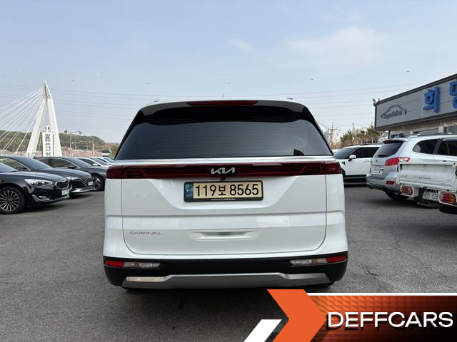 Kia CARNIVAL 9-Seater Noblesse купить на сайте DeffCars