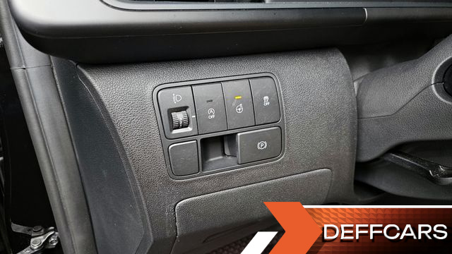 Hyundai STARIA Cargo 5-Seater Modern купить на сайте DeffCars