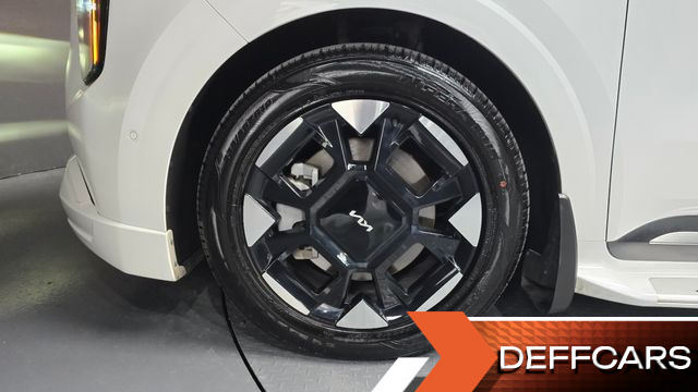 Kia CARNIVAL 7-Seater Signature купить на сайте DeffCars