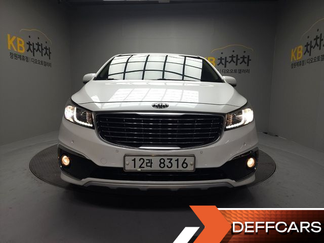 Kia CARNIVAL 7-seater Limousine VIP купить на сайте DeffCars
