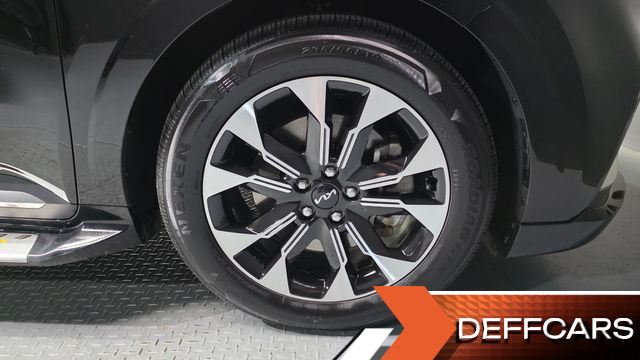 Kia CARNIVAL 9-Seater Hi-Limousine Signature купить на сайте DeffCars