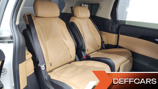Kia CARNIVAL 7-Seater Signature купить на сайте DeffCars