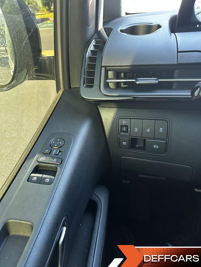 Hyundai STARIA 4WD Lounge 9-Seater Inspiration купить на сайте DeffCars