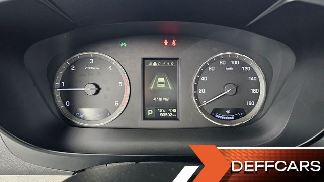 Hyundai SOLATI 15-seater Luxury купить на сайте DeffCars