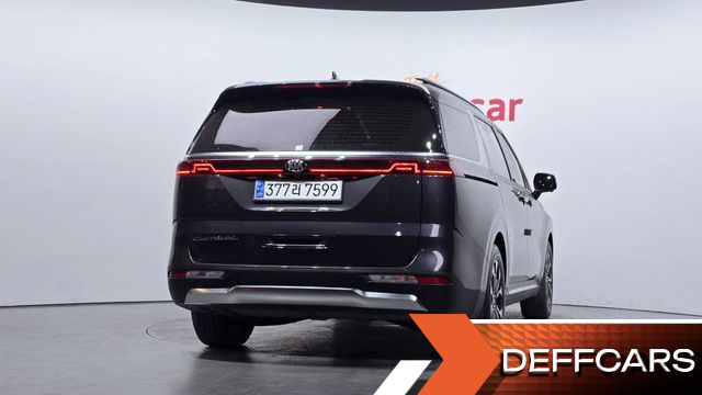 Kia CARNIVAL 9-Seater Signature купить на сайте DeffCars