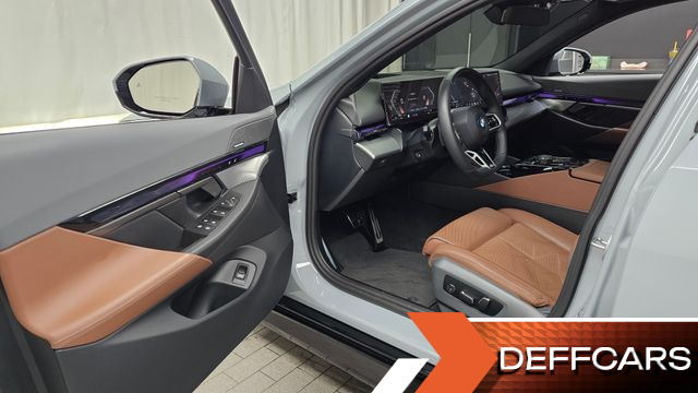BMW 5-SERIES 530i xDrive M Sport купить на сайте DeffCars