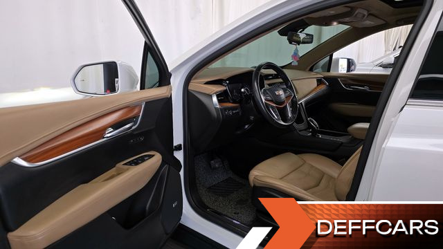 Cadillac XT5 3.6 Platinum купить на сайте DeffCars