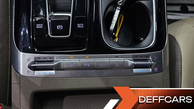 Kia CARNIVAL 7-Seater Signature купить на сайте DeffCars