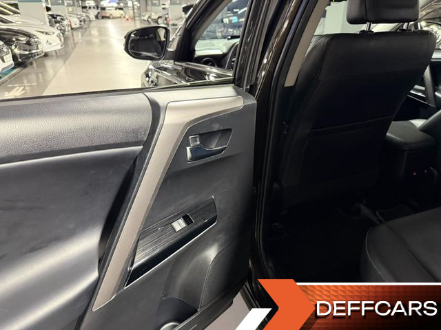 Toyota RAV4 2.5 4WD Hybrid 4th купить на сайте DeffCars