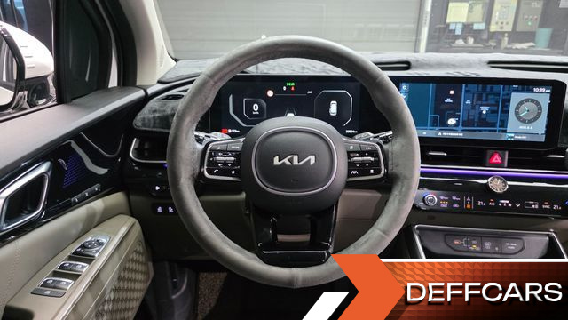 Kia CARNIVAL 7-Seater Signature купить на сайте DeffCars