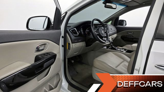 Kia CARNIVAL 9-seater Prestige купить на сайте DeffCars