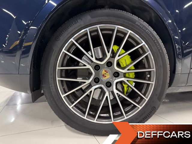 Porsche CAYENNE 3.0 E-Hybrid купить на сайте DeffCars