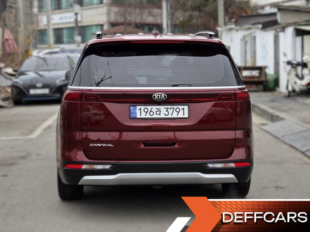Kia CARNIVAL Gasoline 9-Seater Prestige купить на сайте DeffCars