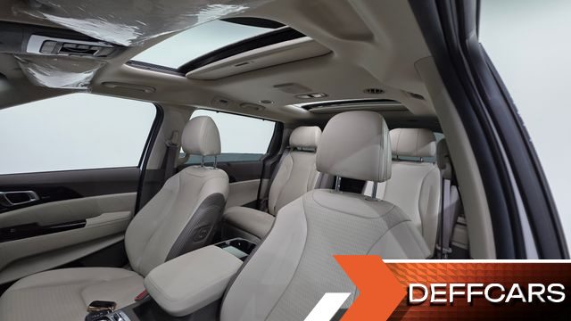 Kia CARNIVAL 7-Seater Signature купить на сайте DeffCars