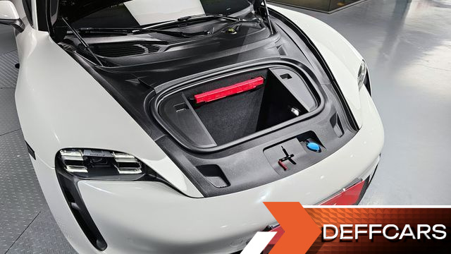 Porsche TAYCAN 4S купить на сайте DeffCars