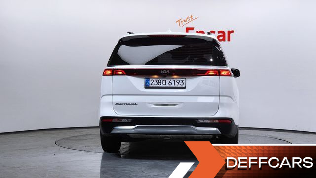 Kia CARNIVAL 9-Seater Signature купить на сайте DeffCars