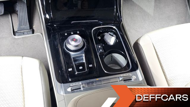 Kia CARNIVAL Gasoline 4-Seater Hi-Limousine Signature купить на сайте DeffCars