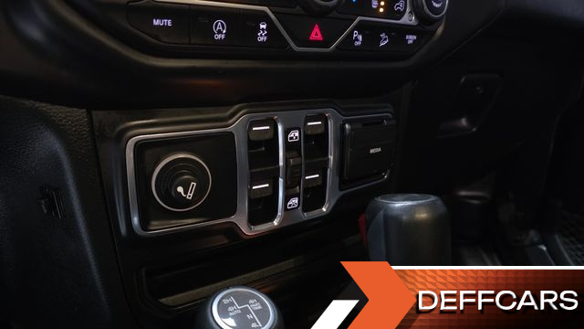 Jeep WRANGLER 2.0 Overland 4Door купить на сайте DeffCars