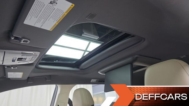 Toyota SIENNA 2.5 Hybrid 2WD купить на сайте DeffCars