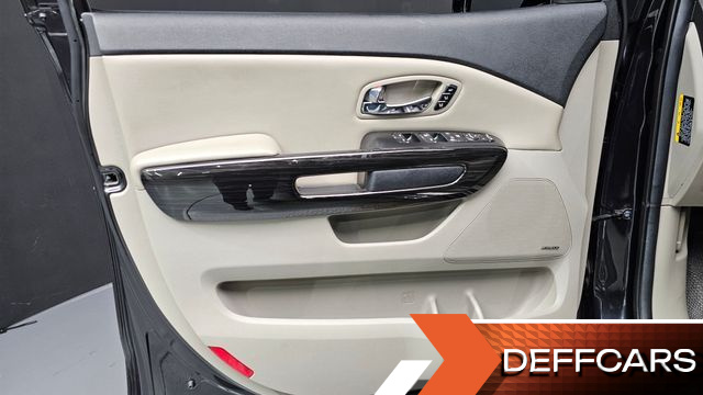 Kia CARNIVAL 9-Seater Noblesse Special купить на сайте DeffCars