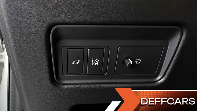 Land Rover DISCOVERY 3.0 TD6 HSE Luxury купить на сайте DeffCars