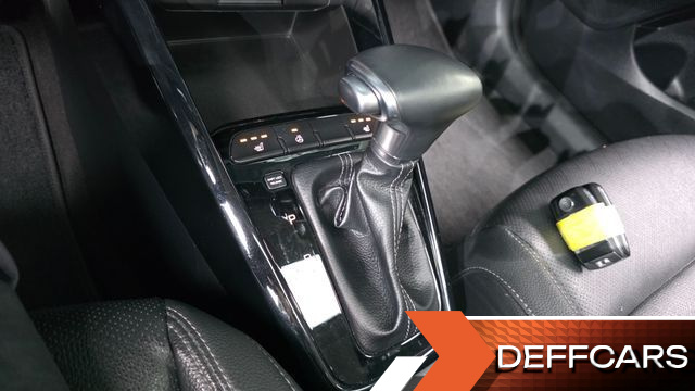 Kia STONIC Diesel 1.6 Prestige купить на сайте DeffCars