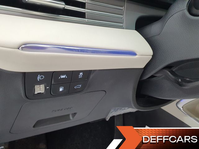 Hyundai GRANDEUR 2.5 Le Blanc купить на сайте DeffCars