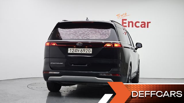 Kia CARNIVAL 9-Seater Prestige купить на сайте DeffCars