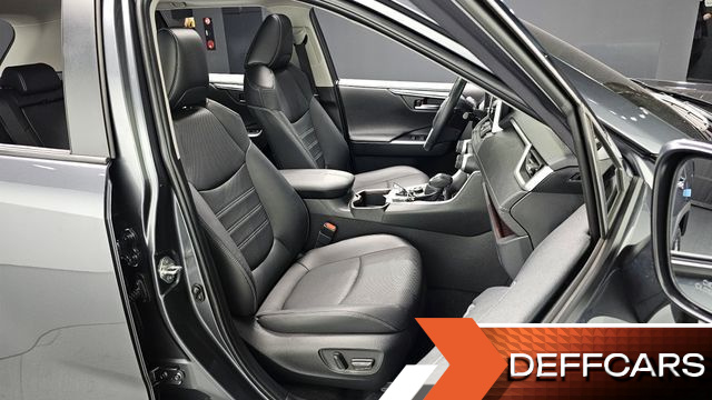 Toyota RAV4 2,5 4WD Hybrid LTD купить на сайте DeffCars