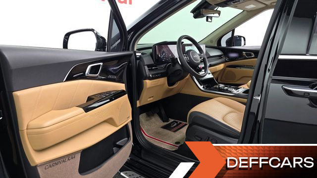 Kia CARNIVAL Gasoline 7-Seater Signature купить на сайте DeffCars